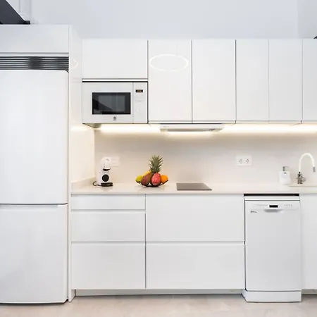 Sunnyland Teresitas Beach Apartment *