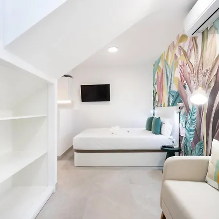 Sunnyland Teresitas Beach Apartment *